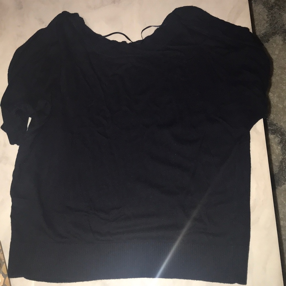 Bundle 2 shirts